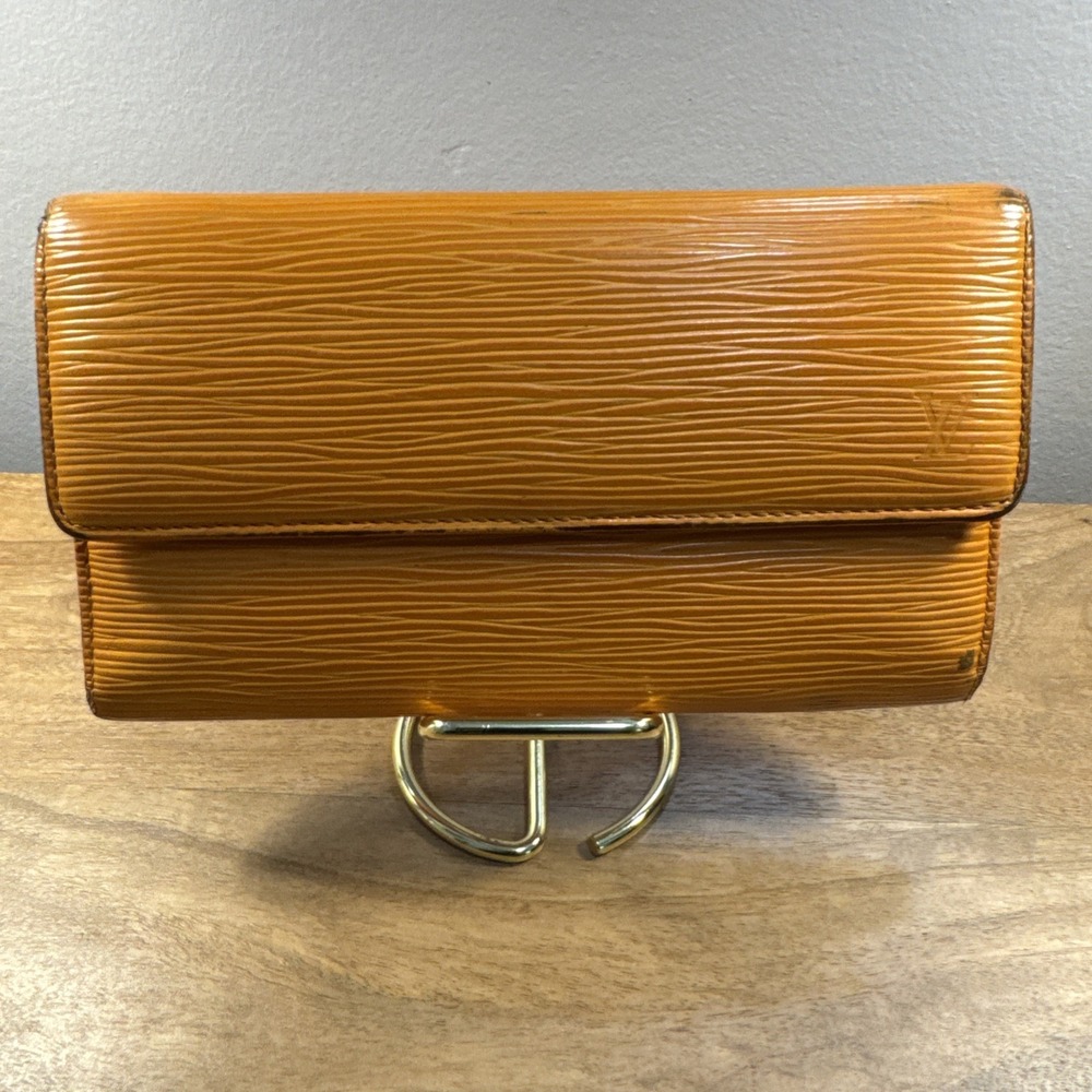 Authentic LOUIS VUITTON Epi Porte‎ Tresor International Trifold Wallet Mandarin